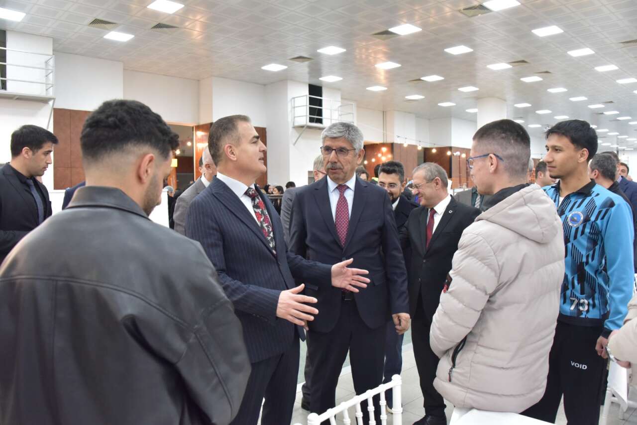 MSKÜ’de Ramazan Sofrası: Öğrenciler ve Protokol Aynı Sofrada 8